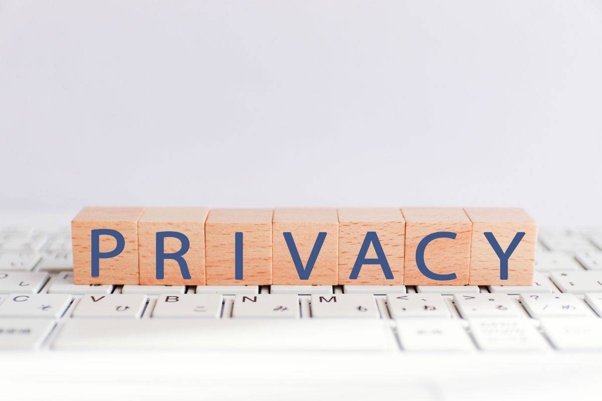 老人ホームのプライバシー配慮と信頼できる施設の見極めポイント