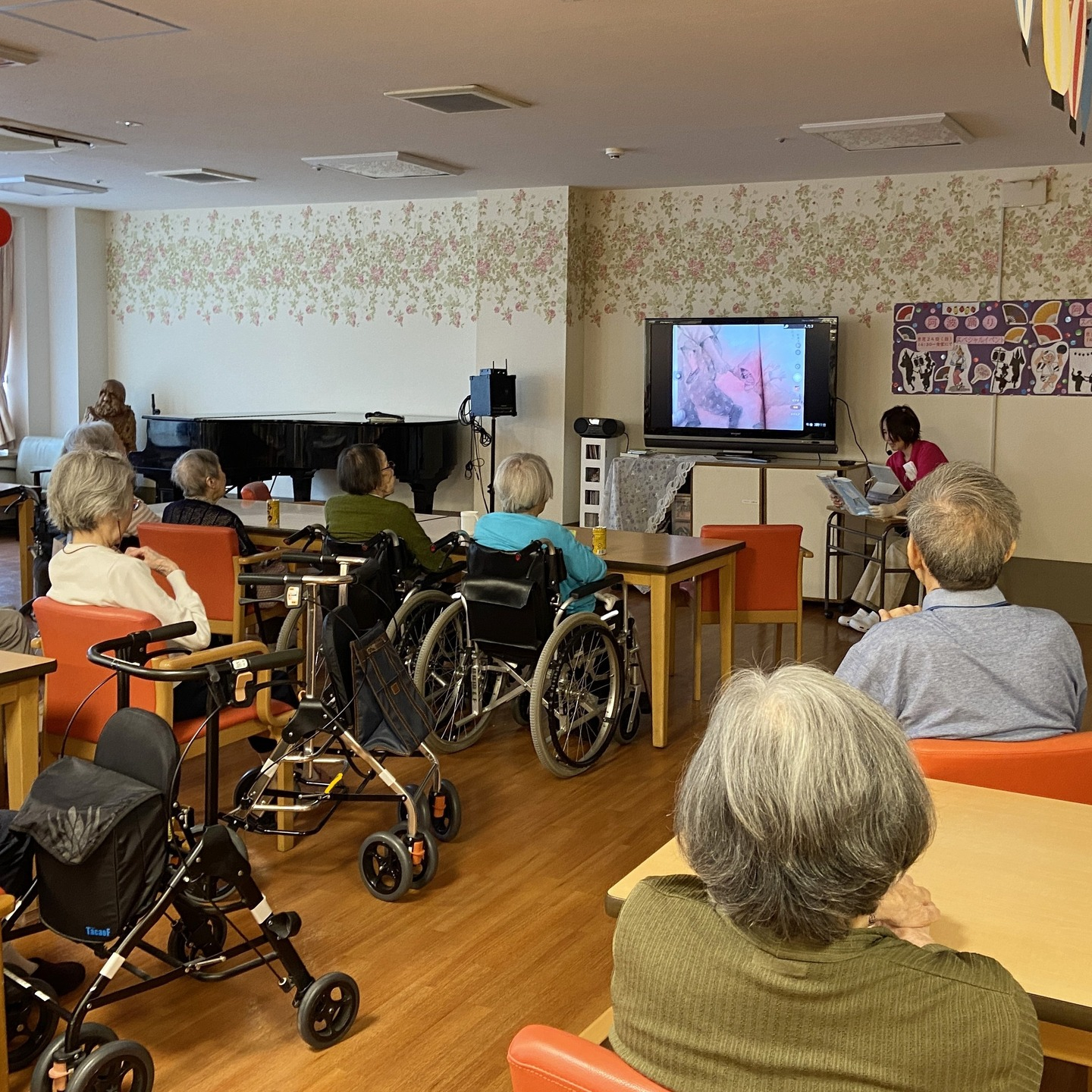 【朗読会　８月】