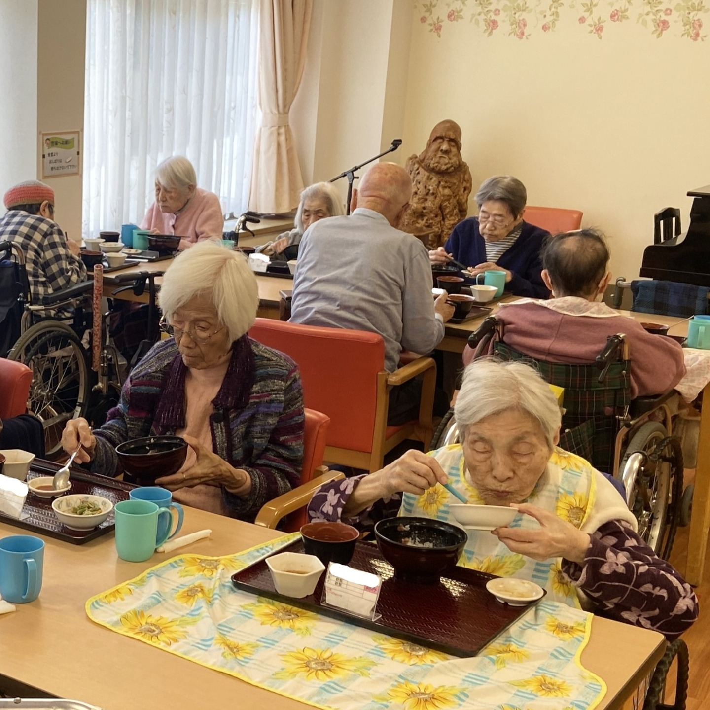 【お楽しみ昼食】