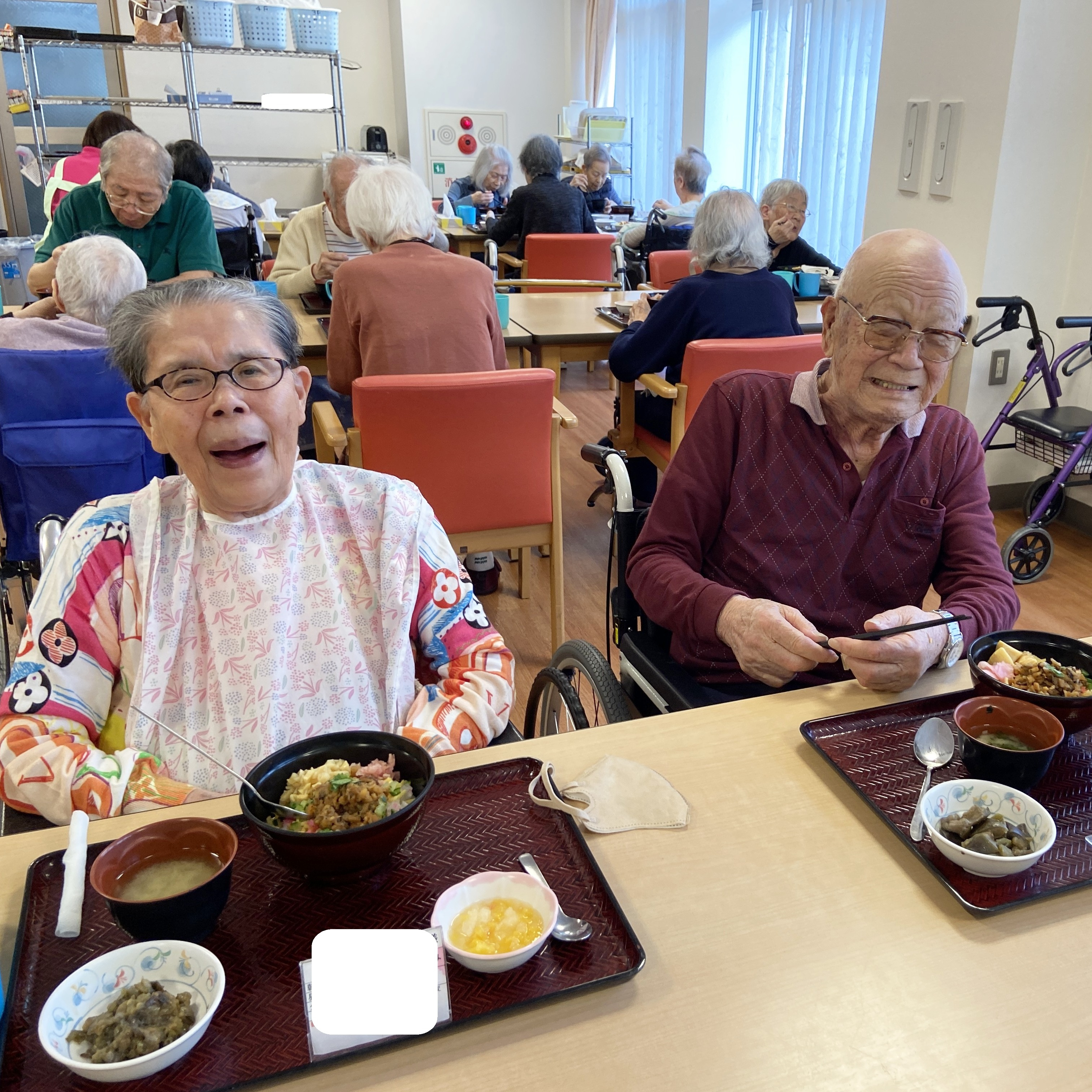 【お楽しみ昼食】