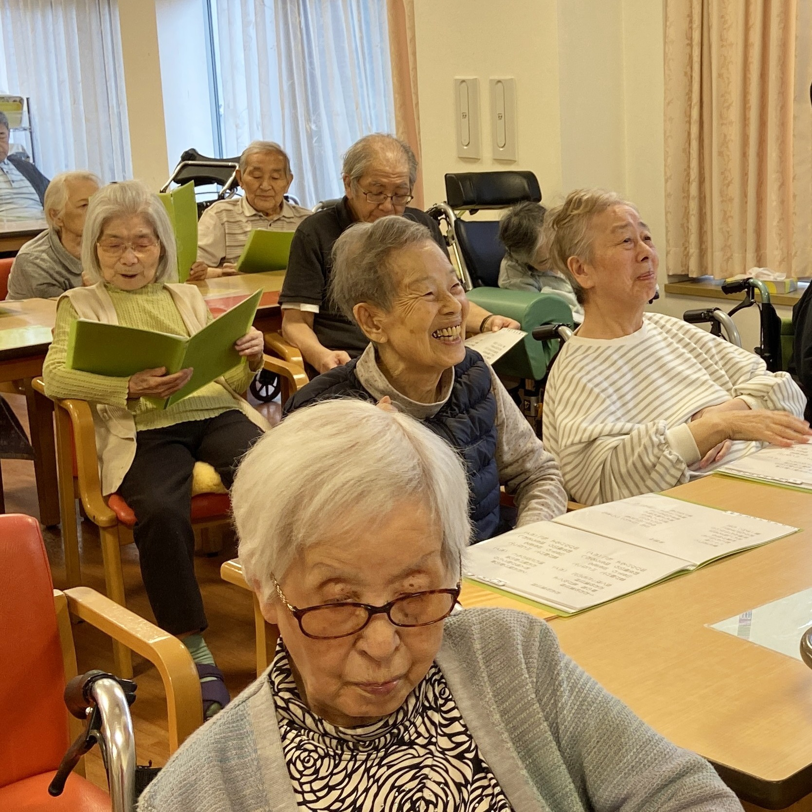 【お誕生日会】